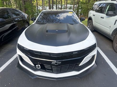 Used 2019 Chevrolet Camaro SS image 2