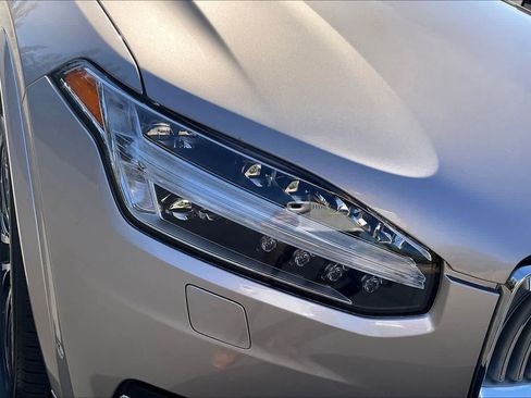 Used 2023 Volvo XC90 T8 Plus w/ Protection Package image 32