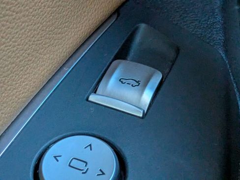 Used 2020 BMW X3 xDrive30e w/ Executive Package image 27