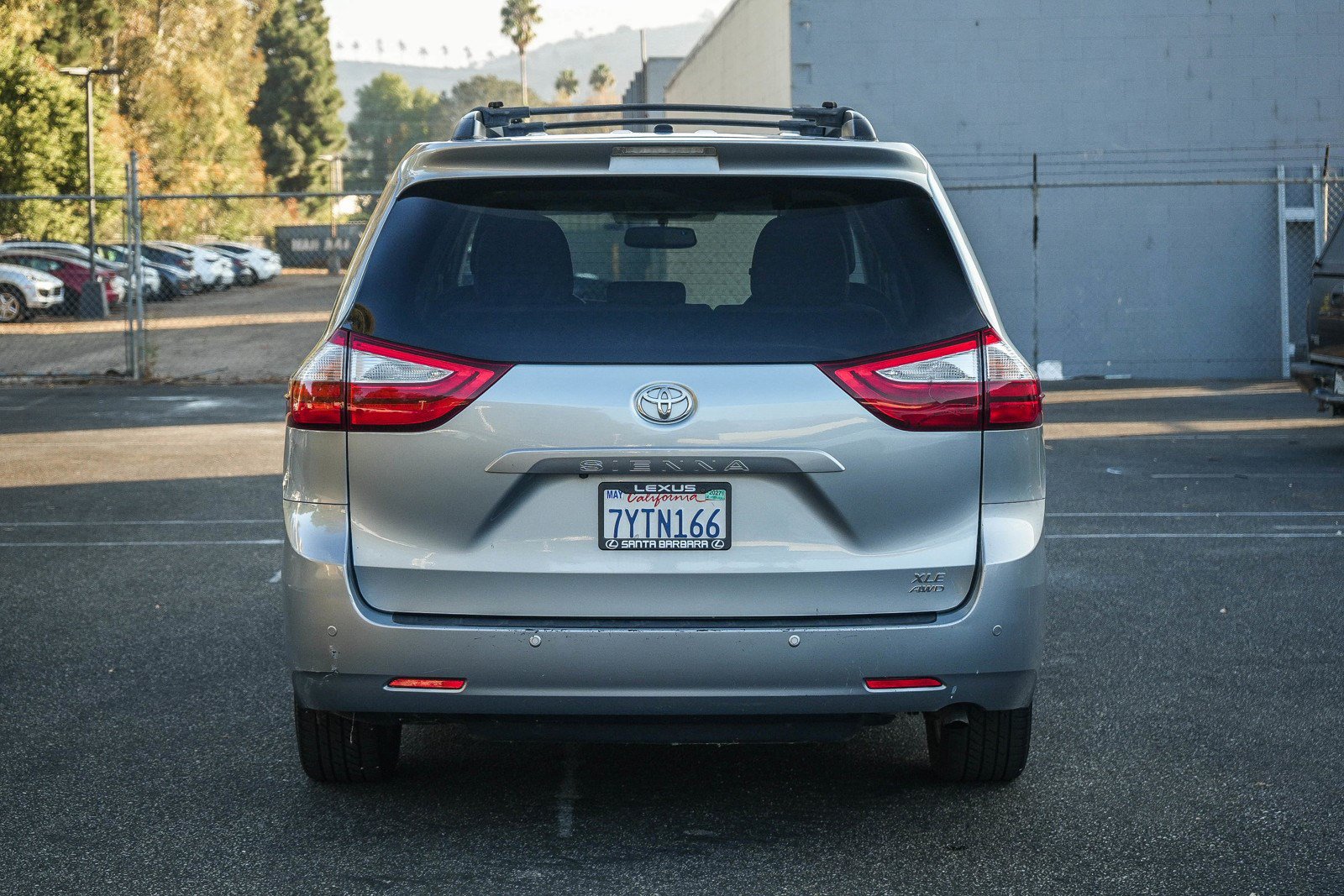 Used 2017 Toyota Sienna XLE w/ XLE Navigation Package AWD/4WD image 5