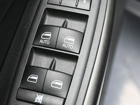 Used 2022 Jeep Cherokee Trailhawk w/ Premium Leather Package image 14