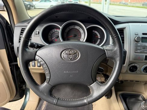 Used 2011 Toyota Tacoma 4x4 Access Cab w/ SR5 Pkg #2 image 32