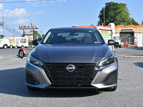 Used 2024 Nissan Altima 2.5 SV image 5