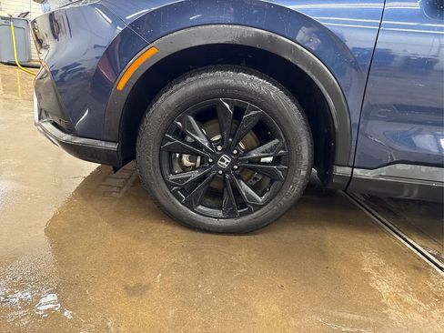 Used 2025 Honda CR-V Sport Touring image 12