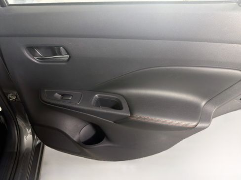 Used 2025 Nissan Versa SR FWD image 27