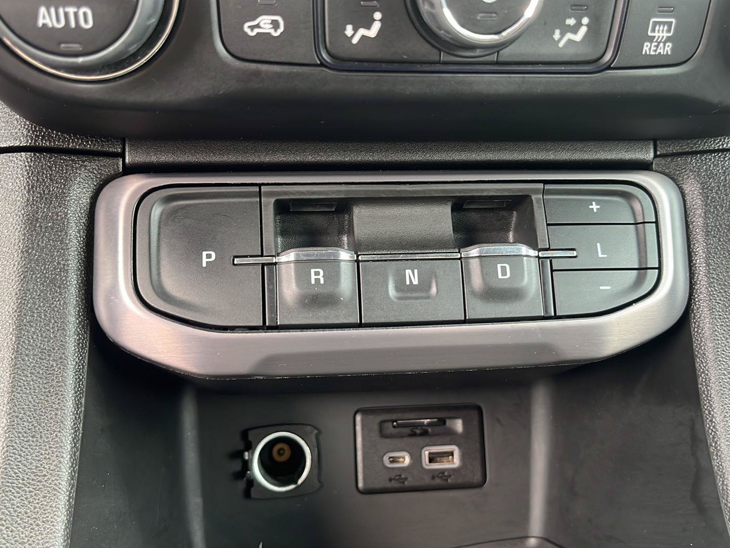 Used 2022 GMC Acadia AT4 w/ Technology Package AWD/4WD image 20
