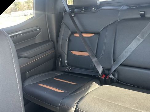 Used 2023 GMC Sierra 1500 AT4 w/ Technology Package image 5