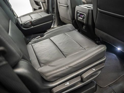Used 2023 Chevrolet Tahoe LT w/ LT Signature Plus Package AWD/4WD image 37