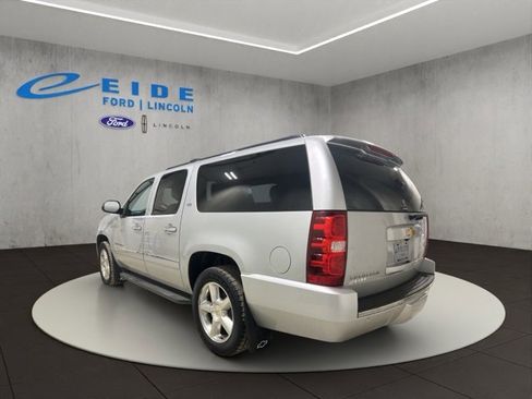 Used 2013 Chevrolet Suburban LTZ image 8