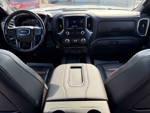 Used 2022 GMC Sierra 2500 AT4 w/ AT4 Preferred Package AWD/4WD image 9