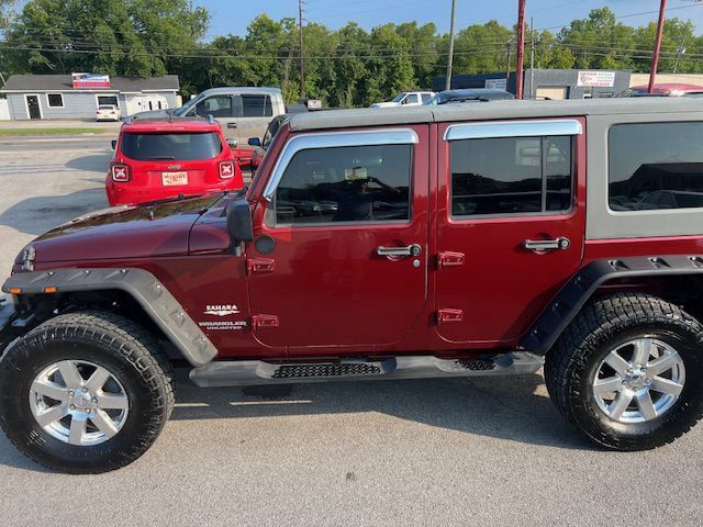 Used 2007 Jeep Wrangler Unlimited Sahara w/ Dual Top Group RWD image 8