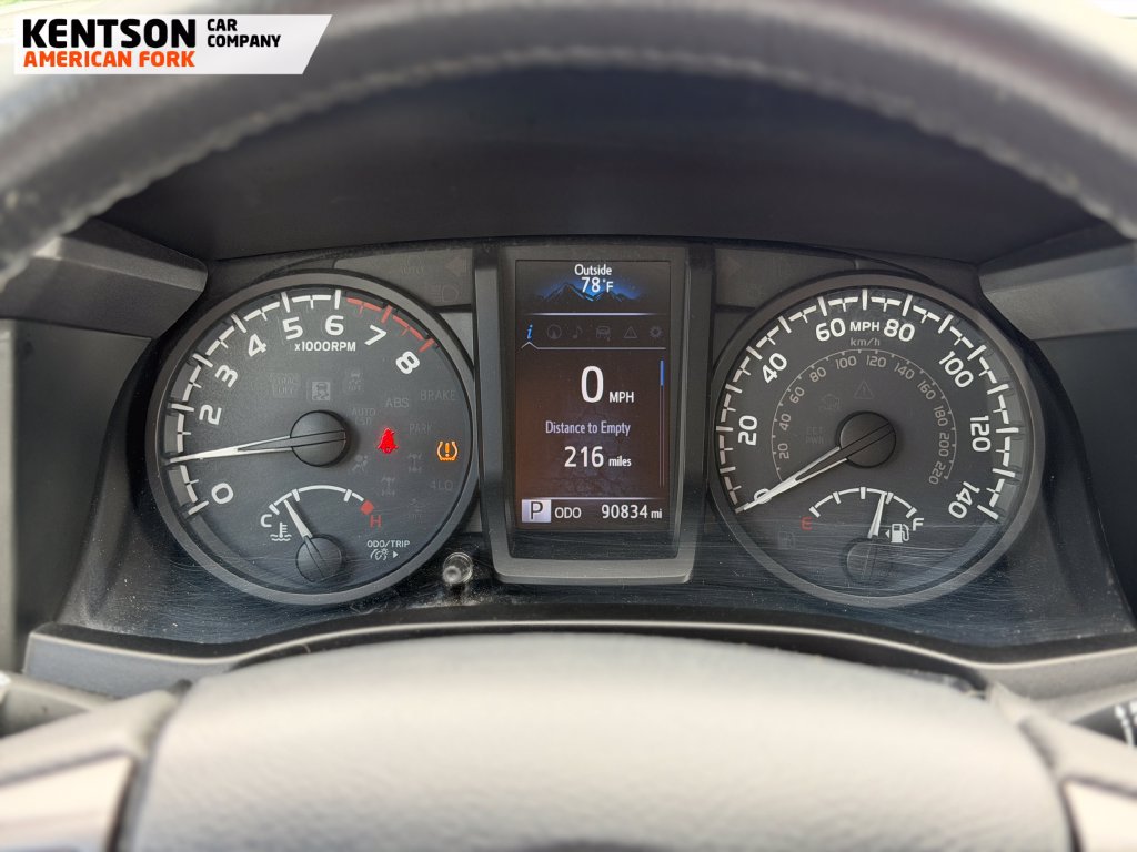 Used 2018 Toyota Tacoma TRD Off-Road AWD/4WD image 11