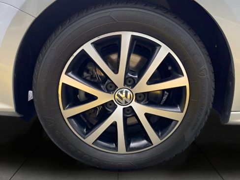 Used 2016 Volkswagen Jetta SE FWD image 4