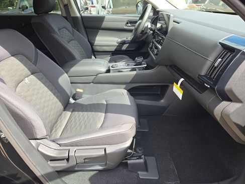 New 2026 Nissan Pathfinder SV AWD/4WD image 20