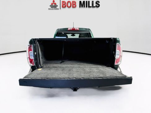 Used 2015 GMC Canyon SLT RWD image 26