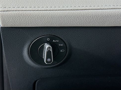 Used 2025 Volkswagen Taos S image 17