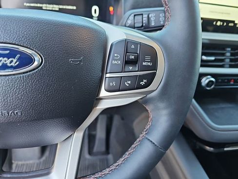 Used 2025 Ford Explorer Active w/ Active Comfort Package RWD image 14