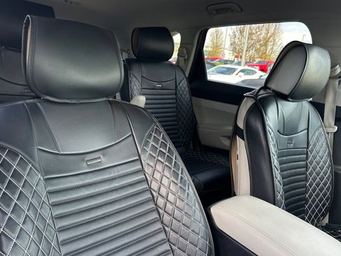 Used 2022 Kia Sorento S image 17