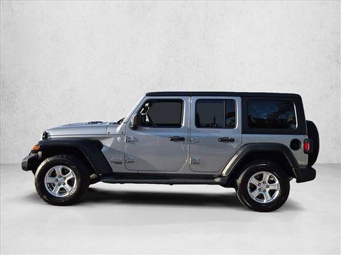 Used 2018 Jeep Wrangler Unlimited Sport S AWD/4WD image 9
