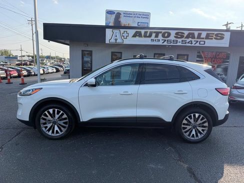 Used 2022 Ford Escape Titanium AWD/4WD image 1