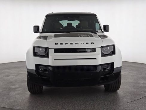 New 2025 Land Rover Defender 130 V8 AWD/4WD image 8