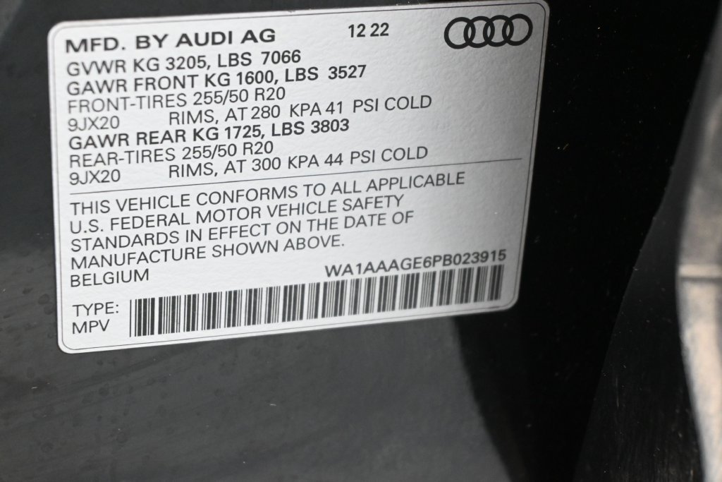 Used 2023 Audi e-tron Premium AWD/4WD image 25
