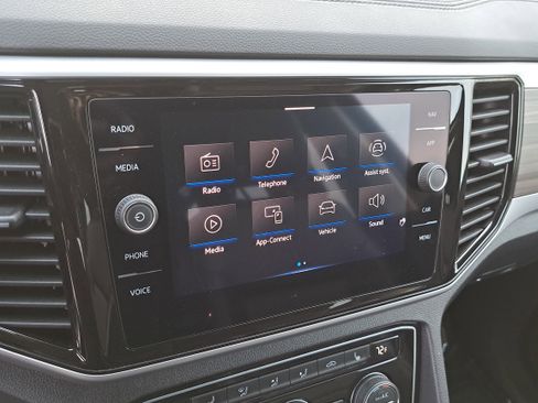 Certified 2023 Volkswagen Atlas SEL image 23