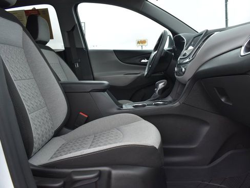 Used 2024 Chevrolet Equinox LT FWD image 5