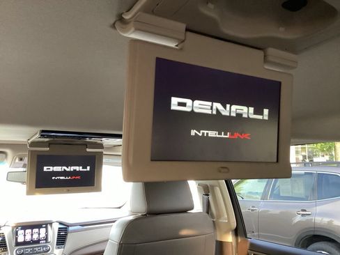 Used 2018 GMC Yukon XL Denali w/ Denali Ultimate Package AWD/4WD image 19