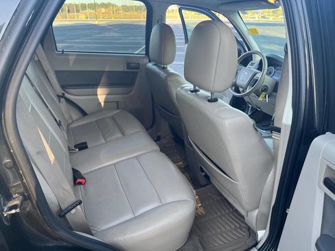 Used 2011 Ford Escape XLT w/ 203A Rapid Spec Order Code image 17