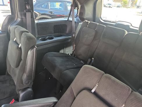 Used 2015 Dodge Grand Caravan SXT w/ Blacktop Package image 6