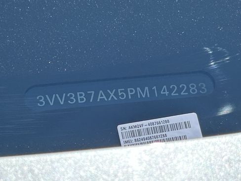 Used 2023 Volkswagen Tiguan SE FWD image 31