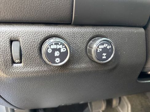 Used 2018 GMC Canyon Denali image 13