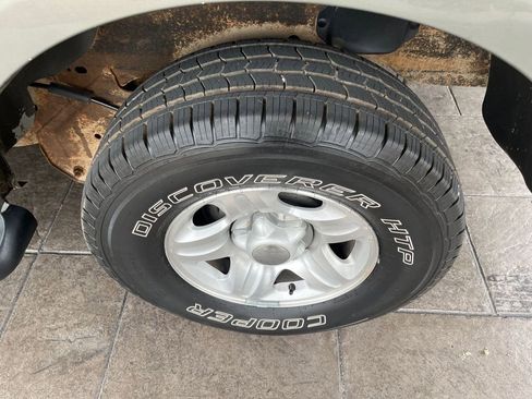 Used 1999 Ford Expedition XLT image 22