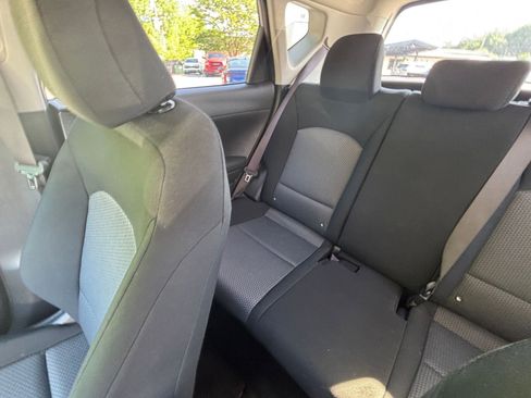 Used 2025 Kia Soul LX w/ LX Technology Package FWD image 34