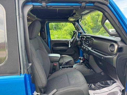 Used 2022 Jeep Wrangler Sport AWD/4WD image 12