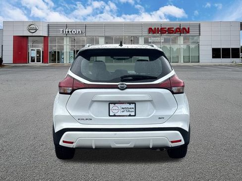 Used 2023 Nissan Kicks SR FWD image 6