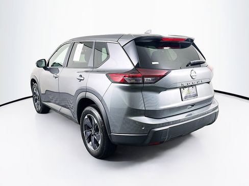 Used 2025 Nissan Rogue SV FWD image 5