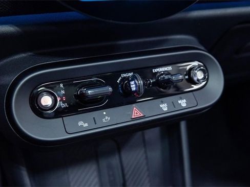 Certified 2025 MINI Cooper 2-Door Hardtop image 19