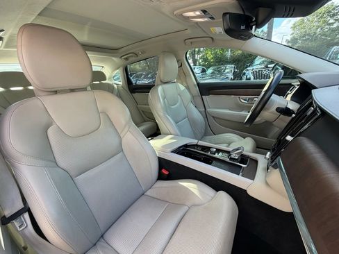 Used 2022 Volvo S90 B6 Inscription w/ Advanced Package AWD/4WD image 9