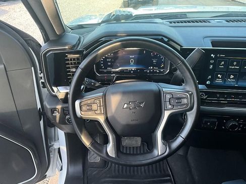 Used 2025 Chevrolet Silverado 2500 LT w/ Trail Boss Package AWD/4WD image 31