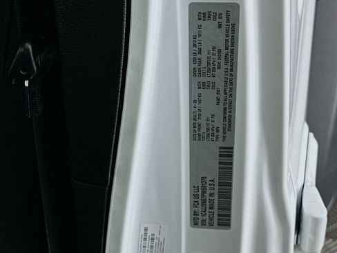 Used 2023 Jeep Wrangler Unlimited w/ Cold Weather Group image 12