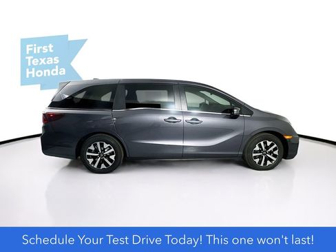 New 2026 Honda Odyssey EX-L image 9