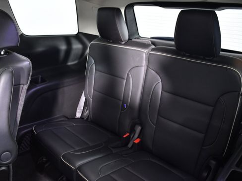 Used 2021 GMC Acadia Denali w/ Denali Technology Package image 24