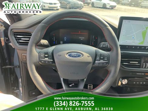 Used 2024 Ford Escape ST-Line w/ Tech Pack #1 image 17