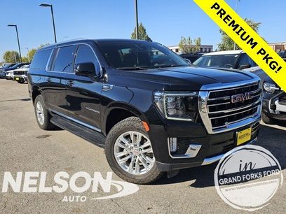 Used 2022 GMC Yukon XL SLT w/ SLT Premium Package