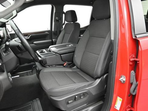 Used 2025 Chevrolet Silverado 1500 LT AWD/4WD image 12