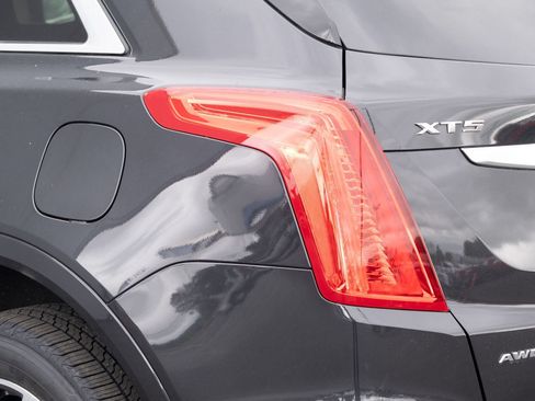 Used 2019 Cadillac XT5 Luxury w/ Trailering Package AWD/4WD image 26