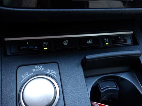 Used 2013 Lexus ES 300h w/ Luxury Pkg image 17