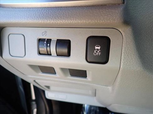 Used 2015 Subaru Forester 2.5i Premium w/ All-Weather Package image 15